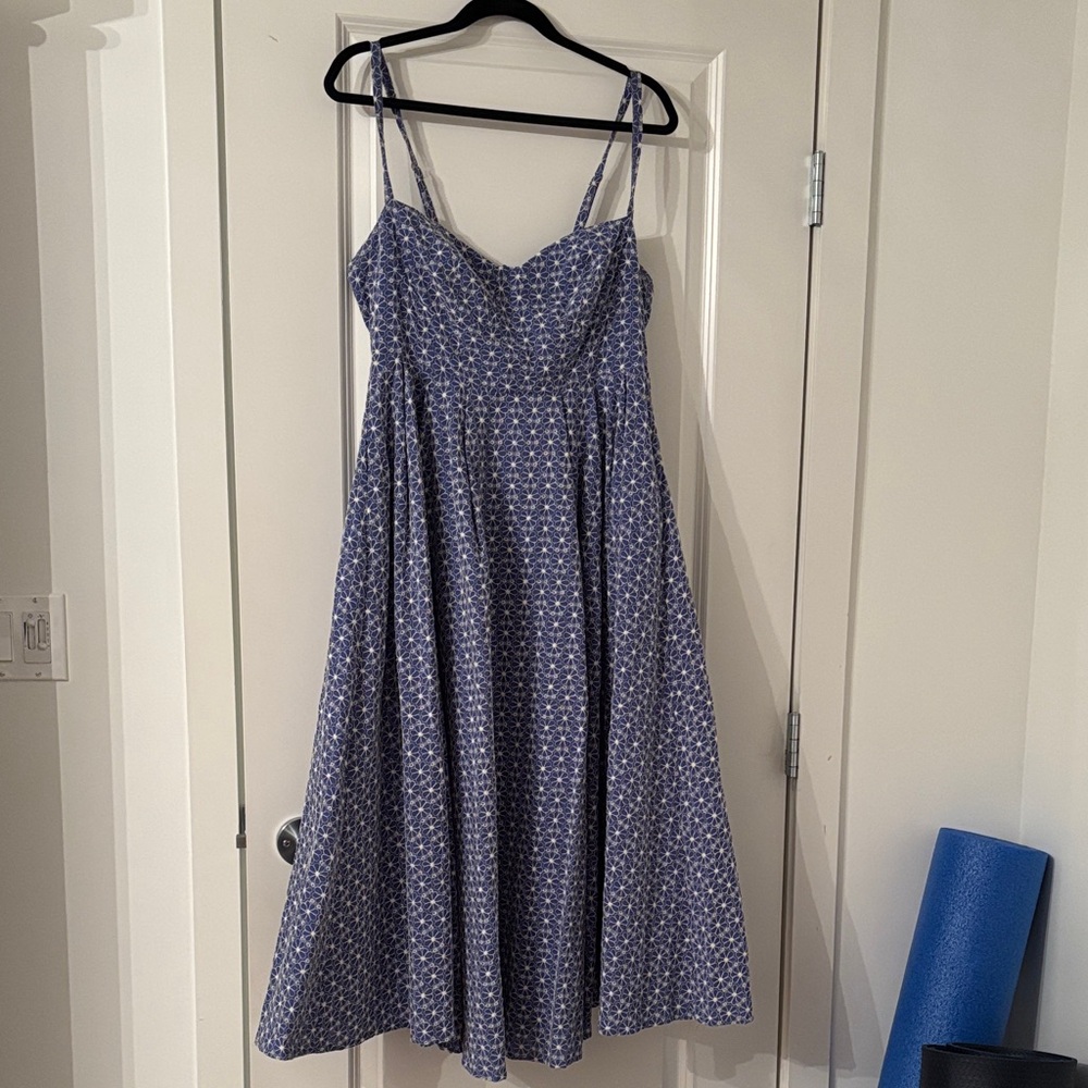 Chic Blue Patterned Midi Dress